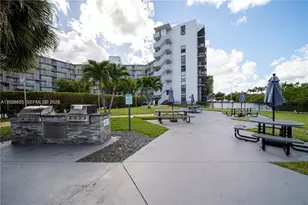 3475 N Country Club Dr, Aventura, FL 33180 - Photo 17