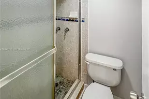 3475 N Country Club Dr, Aventura, FL 33180 - Photo 13