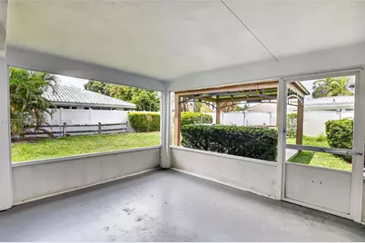 1320 SE 10th St, Deerfield Beach, FL 33441 - Photo 37