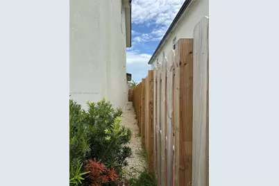 13347 SW 274th St Studio #13347, Homestead, FL 33032 - Photo 11