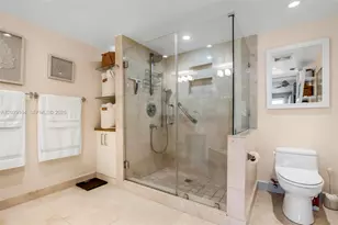 20306 NE 34th Ct, Aventura, FL 33180 - Photo 23