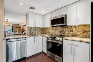 20306 NE 34th Ct, Aventura, FL 33180 - Photo 13