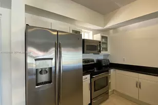 7270 SW 88th St, Miami, FL 33156 - Photo 5
