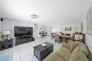 7715 SW 9th St, North Lauderdale, FL 33068 - Photo 9