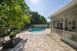 7715 SW 9th St, North Lauderdale, FL 33068 - Photo 27