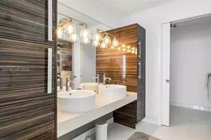 2020 N Bayshore Dr, Miami, FL 33137 - Photo 27