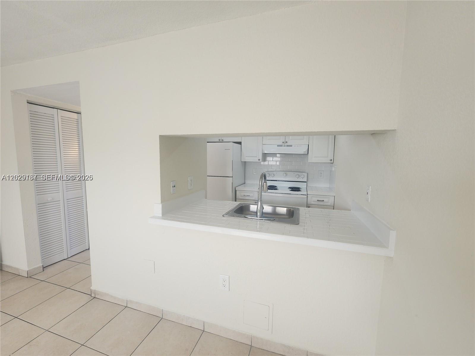 19600 SW 110th Ct #209 - 19600 SW 110th Ct #209, Cutler Bay, FL 33157 Luxury Property | Jose Angel Pina