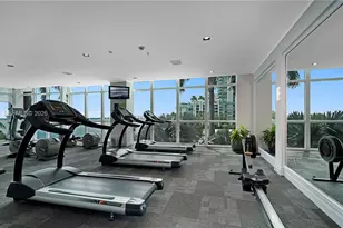 1155 Brickell Bay Dr, Miami, FL 33131 - Photo 21