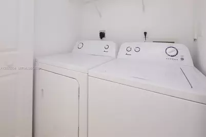 1155 Brickell Bay Dr #2701, Miami, FL 33131 - Photo 17