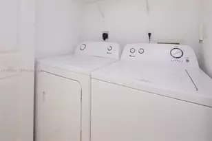 1155 Brickell Bay Dr, Miami, FL 33131 - Photo 17
