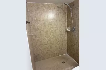 7075 NW 186th St #C507, Hialeah, FL 33015 - Photo 5