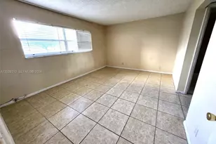 7787 Golf Cir Dr, Margate, FL 33063 - Photo 9