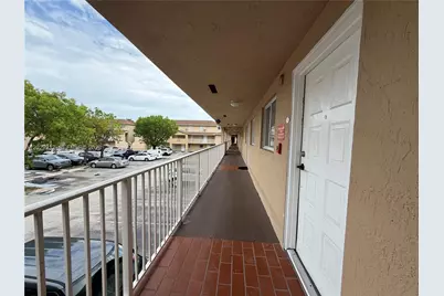 3021 W 76th St #C-201, Hialeah, FL 33018 - Photo 7
