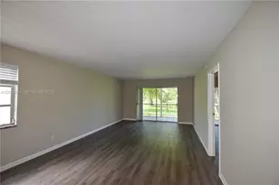 6080 NW 44th St, Lauderhill, FL 33319 - Photo 9