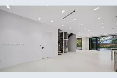 3318 NE 16th Pl, Fort Lauderdale, FL 33305 - Photo 5