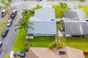 971 NW 89th Ave, Plantation, FL 33324 - Photo 3