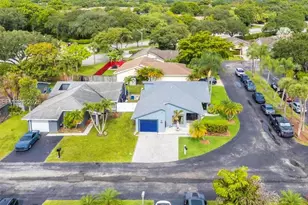 971 NW 89th Ave, Plantation, FL 33324 - Photo 29