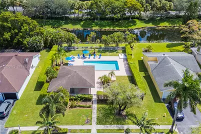 971 NW 89th Ave, Plantation, FL 33324 - Photo 35