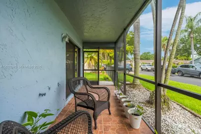 971 NW 89th Ave, Plantation, FL 33324 - Photo 25