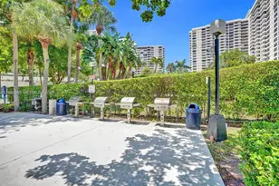 2500 Parkview Dr, Hallandale Beach, FL 33009 - Photo 41