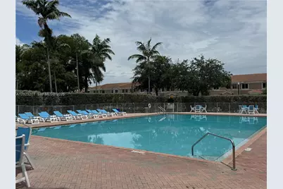 1048 SE 23rd Ter, Homestead, FL 33035 - Photo 9