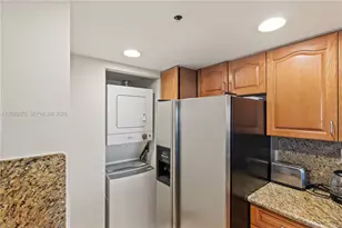 1717 N Bayshore Dr, Miami, FL 33132 - Photo 15