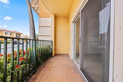 7280 NW 114th Ave #101-8, Doral, FL 33178 - Photo 17