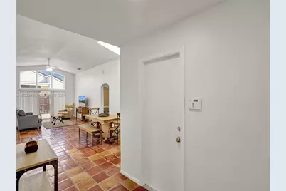 16541 NW 5th St, Pembroke Pines, FL 33028 - Photo 17