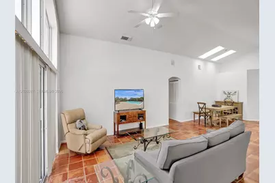 16541 NW 5th St, Pembroke Pines, FL 33028 - Photo 19