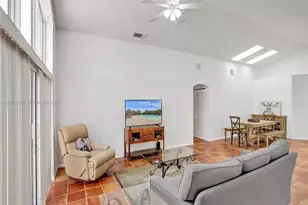 16541 NW 5th St, Pembroke Pines, FL 33028 - Photo 19