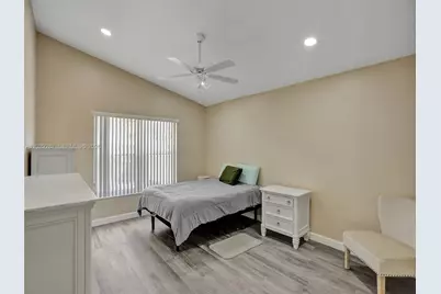 16541 NW 5th St, Pembroke Pines, FL 33028 - Photo 29