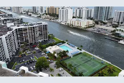 400 Leslie Dr #416, Hallandale Beach, FL 33009 - Photo 7