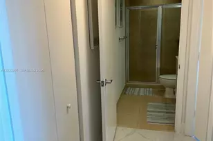 325 S Biscayne Blvd, Miami, FL 33131 - Photo 9