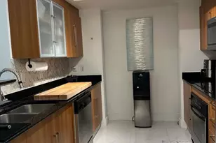 325 S Biscayne Blvd, Miami, FL 33131 - Photo 15