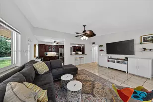 211 S 57th Way, Hollywood, FL 33023 - Photo 13