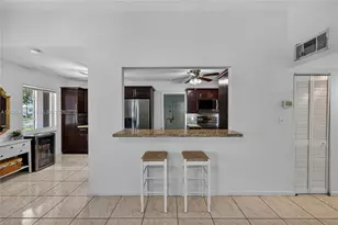 211 S 57th Way, Hollywood, FL 33023 - Photo 7