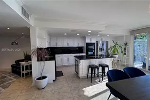 903 NE 27th Ave, Hallandale Beach, FL 33009 - Photo 27
