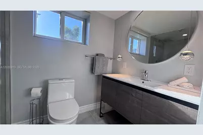 903 NE 27th Ave #903, Hallandale Beach, FL 33009 - Photo 17