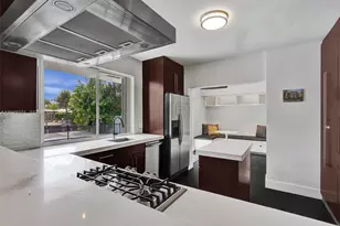 1912 NE 119th Rd, North Miami, FL 33181 - Photo 25