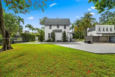 646 NE 81st St, Miami, FL 33138 - Photo 57
