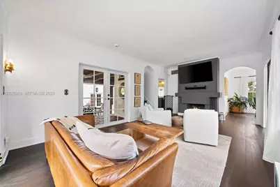 646 NE 81st St, Miami, FL 33138 - Photo 7
