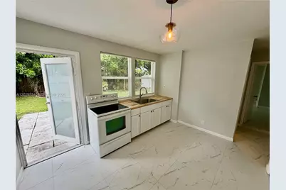 3021 NE 21st Ter #1, Fort Lauderdale, FL 33306 - Photo 3