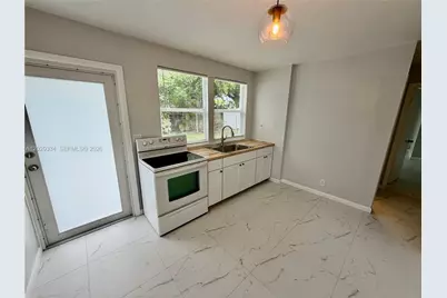 3021 NE 21st Ter #1, Fort Lauderdale, FL 33306 - Photo 5