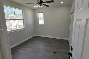 1661 SE 29th Ct, Homestead, FL 33035 - Photo 9