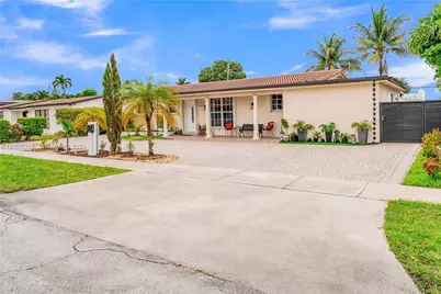 884 W 72nd Pl, Hialeah, FL 33014 - Photo 13