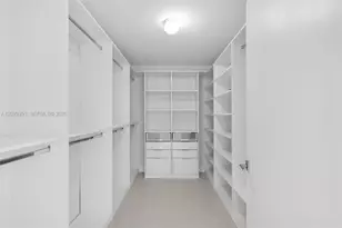 17111 Biscayne Bl, North Miami Beach, FL 33160 - Photo 27