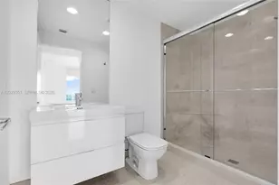 17111 Biscayne Bl, North Miami Beach, FL 33160 - Photo 19