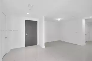 17111 Biscayne Bl, North Miami Beach, FL 33160 - Photo 9