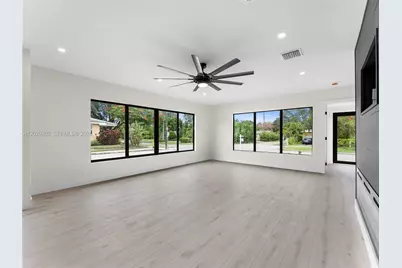 801 S Palmway, Lantana, FL 33460 - Photo 13