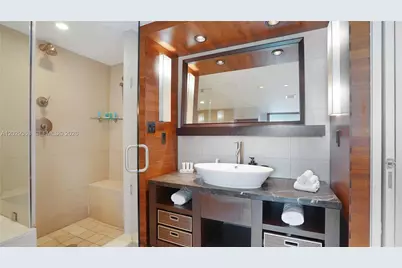 6801 Collins Ave #315, Miami Beach, FL 33141 - Photo 21